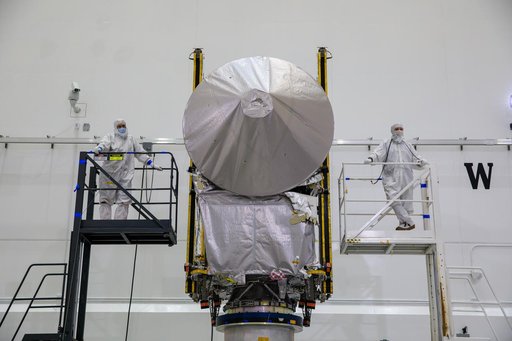 Lucy Spacecraft Lift to Dolly Operations