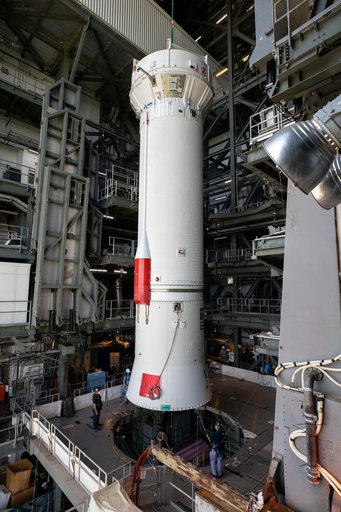 Lucy Centaur Stage Lift and Mate