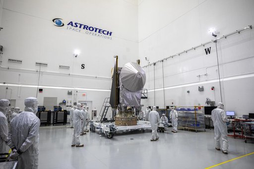 Lucy Spacecraft Move from WPC to Airlock