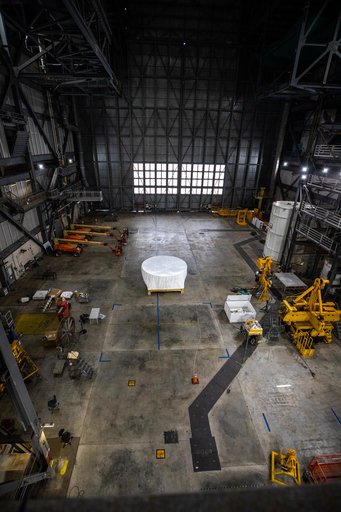 OSA Arrival in VAB High Bay 4