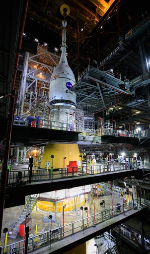 Artemis I Orion Lift & Mate