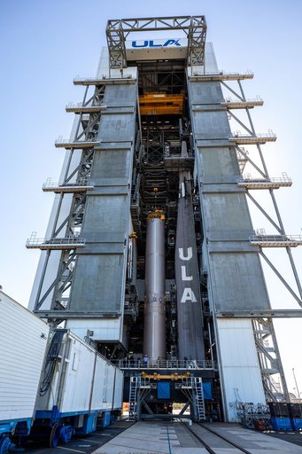 GOES-T Atlas V Launch Vehicle On Stand (LVOS)