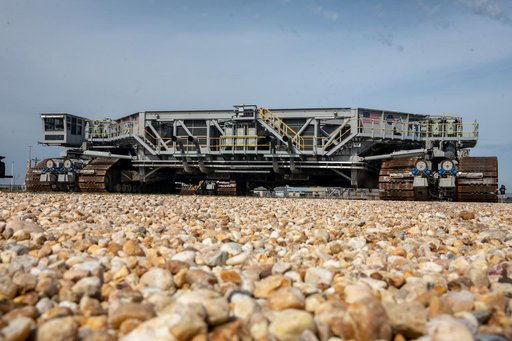 Crawler Transporter Roll to VAB for Artemis I WDR Rollout