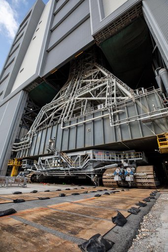 Artemis I WDR Pre-Rollout Activities - Crawler Transporter Rolls