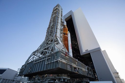 Artemis I WDR Rollout