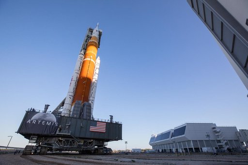Artemis I WDR Rollout