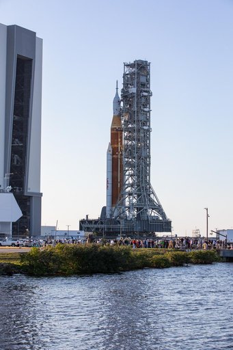Artemis I WDR Rollout