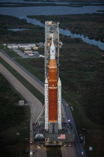 Artemis I WDR Rollout