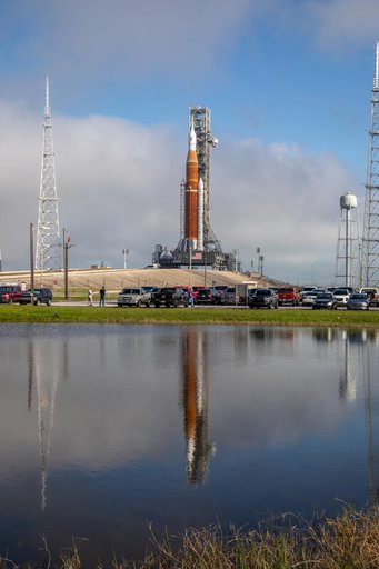 Artemis I Arrives at Pad 39B