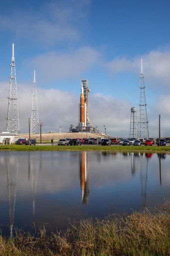 Artemis I Arrives at Pad 39B