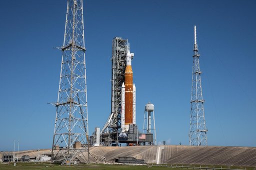 Artemis I at Pad 39B