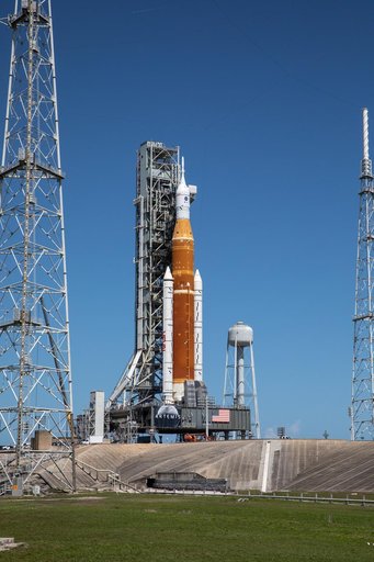 Artemis I at Pad 39B