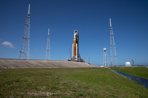Artemis I at Pad 39B