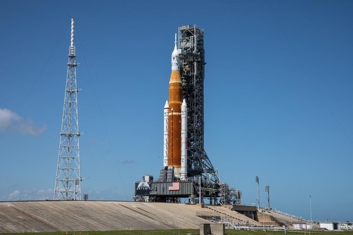 Artemis I at Pad 39B