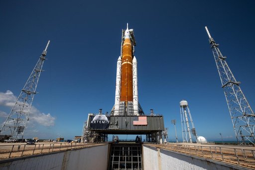 Artemis I at Pad 39B