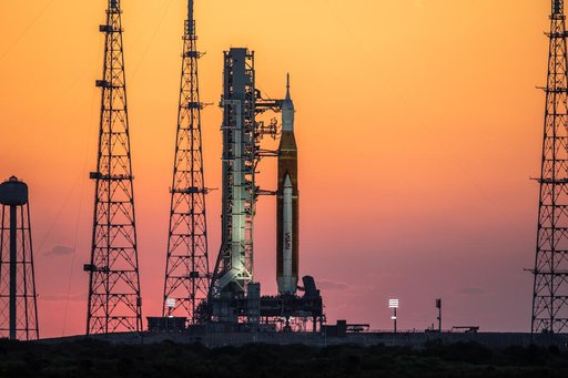Artemis I at Pad 39B - Sunrise