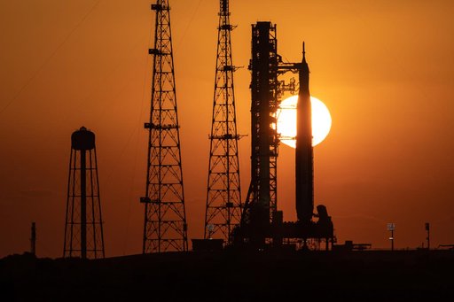 Artemis I at Pad 39B - Sunrise
