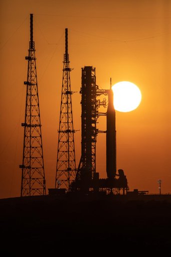 Artemis I at Pad 39B - Sunrise