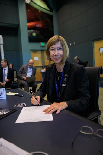 SpaceX Crew-4 Agency FRR Signing & Group Photos