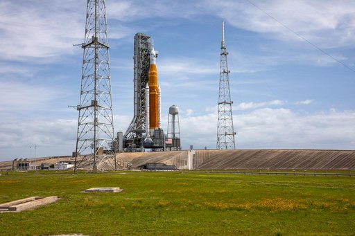 Artemis I at Pad 39B