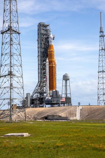 Artemis I at Pad 39B