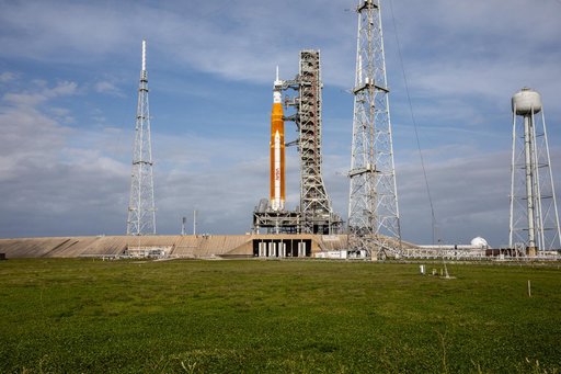 Artemis I at Pad 39B