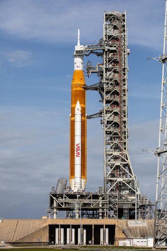 Artemis I at Pad 39B