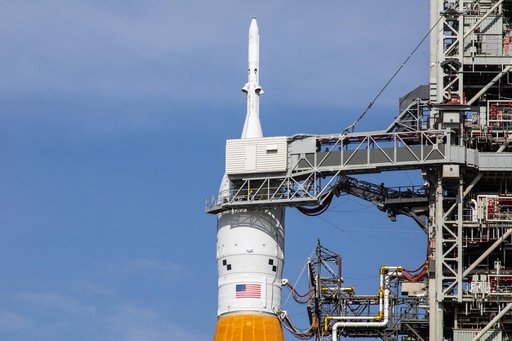 Artemis I at Pad 39B