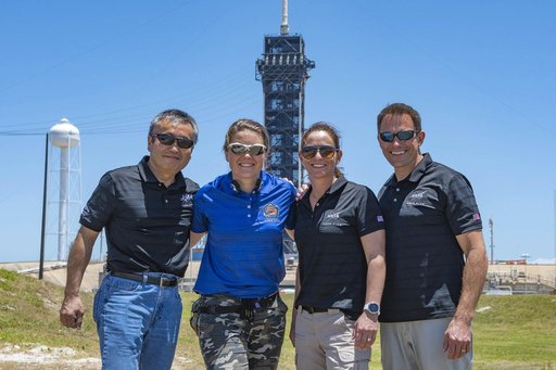 SpaceX Crew-5 Astronauts at LC 39A