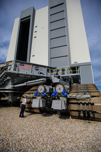 Crawler Transporter 2 Roll into VAB for Artemis I WDR Rollout &