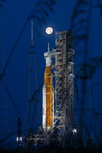 Artemis I SLS with Full Moon
