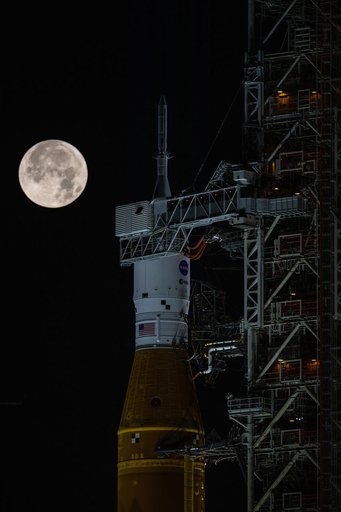 Artemis I SLS with Full Moon