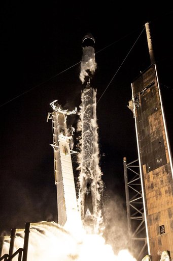 SpaceX CRS-25 Liftoff