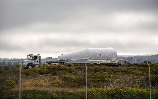 JPSS-2 Atlas V Fairing Transport from B7525 to Astrotech
