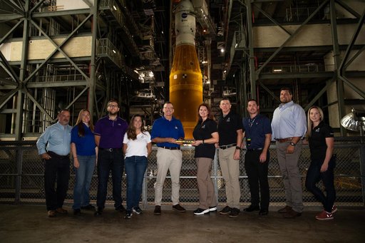 Artemis I Baton Handoff from EGS Ops to Launch Director