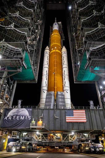 Artemis I Launch Rollout