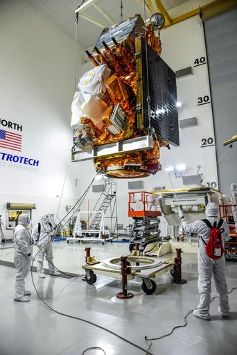 JPSS-2 Spacecraft Move To I&T Cart, Unbagging, Move to Aronson Table
