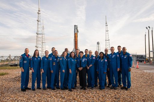 Artemis Astronaut Photo-Op