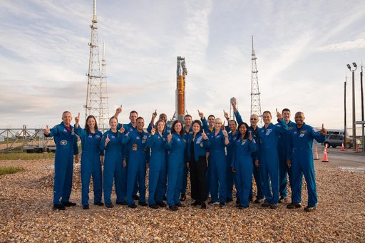 Artemis Astronaut Photo-Op