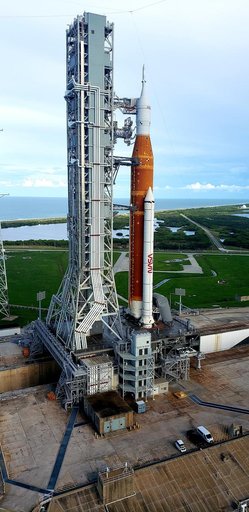 Artemis I SLS at Launch Complex 39B