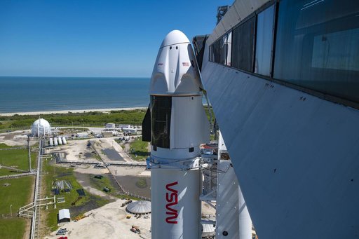 SpaceX Crew-5 Vertical & Sunrise
