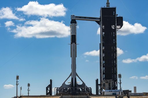 SpaceX Crew-5 Vertical & Sunrise