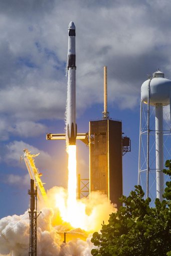 SpaceX Crew-5 Launch Photos