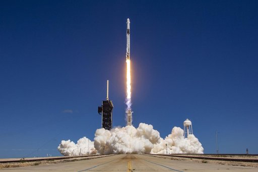 SpaceX Crew-5 Launch Photos