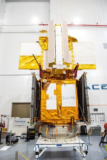 SWOT Spacecraft Mate to PLA