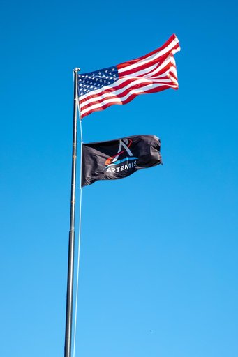 Artemis Flag Removal at LC 39 Press Site