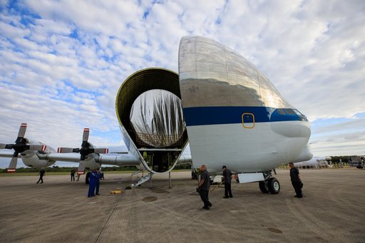 MPLM Transfer to Super Guppy