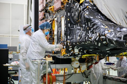 Psyche Solar Array Arrival and Offload