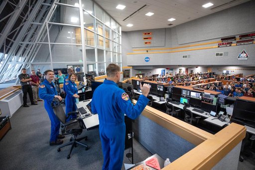 Artemis II Crew with EGS