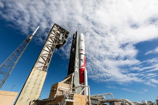 CLPS PM-1 Astrobotic/ULA Rollout for Launch